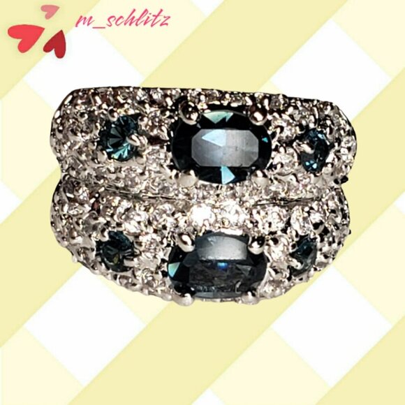 Camille Lucie Jewelry - NWT, Oval Blue Colored Crystal Embellished with Clear Crystals By Camille Size 9